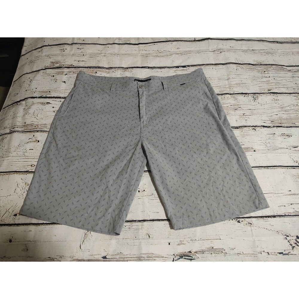 Travis Mathew Mens Polyester Blend Shorts size 40 Gray Golf Casual